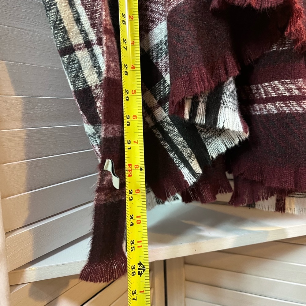 NEW LINCOLN PONCHO - Picture 10 of 10